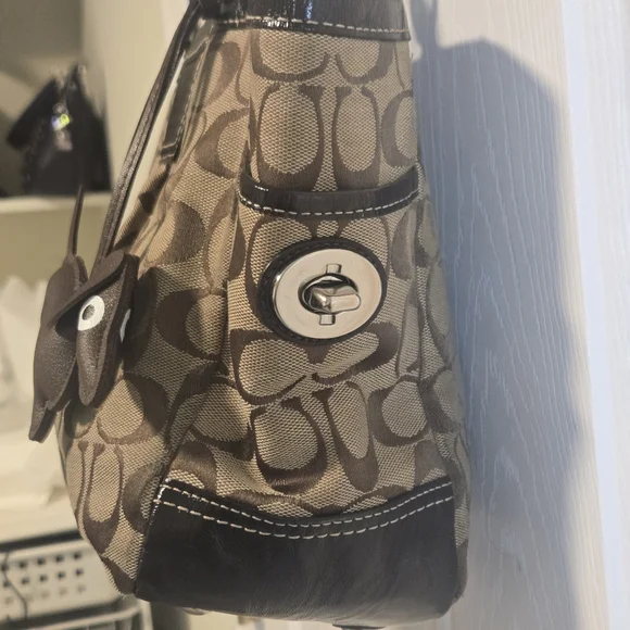 Coach Shoulderbag Signature Canvas & Leather - Picture 3 of 14